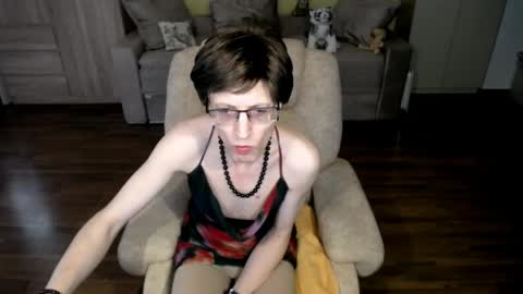 Clementine online show from 04/14/26, 07:36