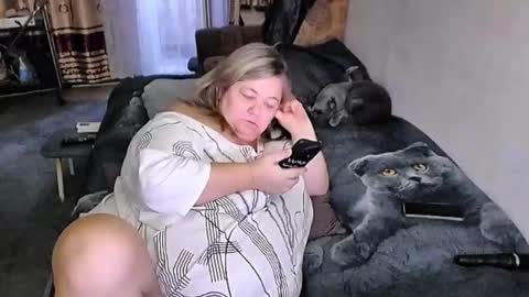 Lana online show from 10/26/25, 09:04