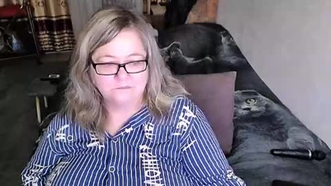 Lana online show from 11/06/25, 10:21