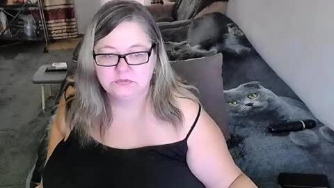 Lana online show from 02/11/26, 01:43