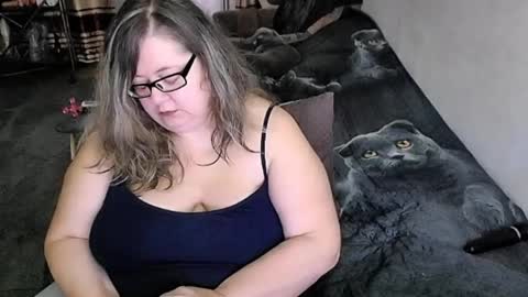 Lana online show from 04/09/26, 12:54