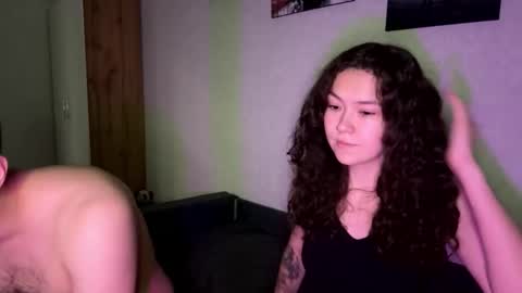 Snapshot of tw1nflame chatting on 11/02/25, 04:53 Twin Flame online show from 11/02/25, 04:53