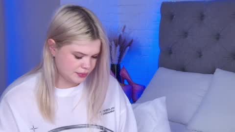 Hallie online show from 01/24/25, 08:23