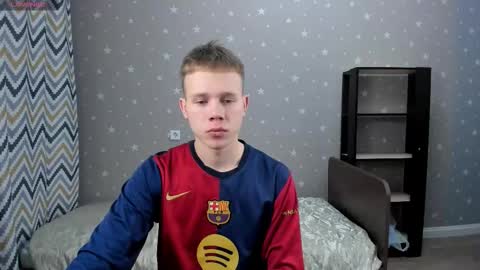 Angus online show from 11/27/25, 06:32