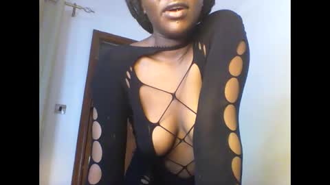 Snapshot of twerking_cheek_1 chatting on 01/02/25, 12:23 Alma online show from 01/02/25, 12:23