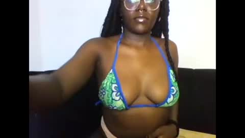 Snapshot of twerking_cheek_1 chatting on 01/06/25, 03:29 Alma online show from 01/06/25, 03:29