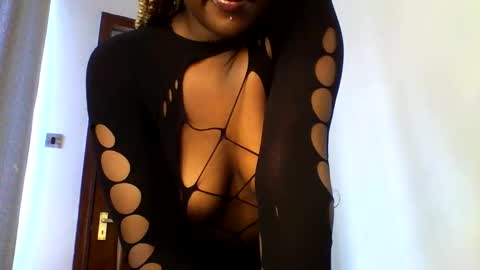 Snapshot of twerking_cheek_1 chatting on 02/23/25, 11:11 Alma online show from 02/23/25, 11:11