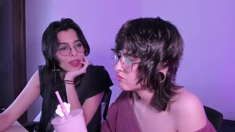 Snapshot of twilightmuses chatting on 10/23/25, 11:46 Eve Lili online show from 10/23/25, 11:46