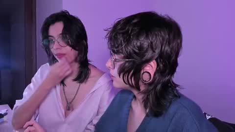 Snapshot of twilightmuses chatting on 10/24/25, 11:12 Eve Lili online show from 10/24/25, 11:12