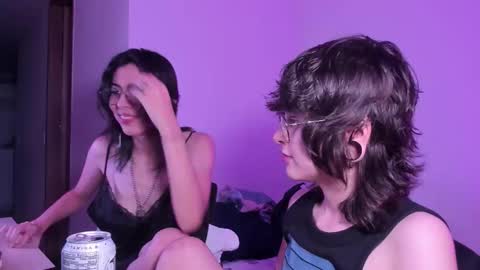 Snapshot of twilightmuses chatting on 11/14/25, 10:07 Eve Lili online show from 11/14/25, 10:07