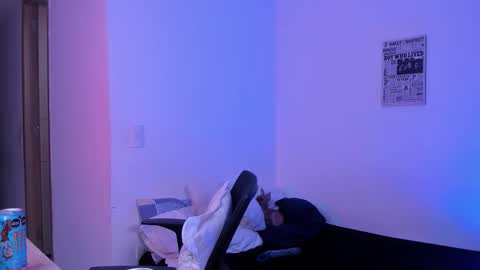 Snapshot of twilightmuses chatting on 12/19/25, 10:28 Eve Lili online show from 12/19/25, 10:28