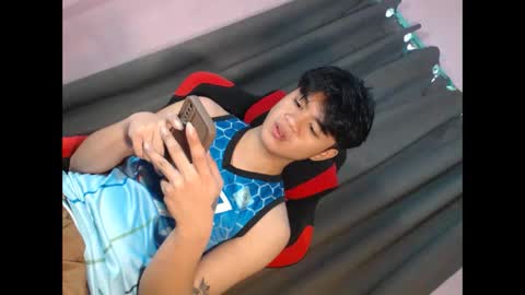 Snapshot of twink_blaze chatting on 04/06/26, 12:52 BLAZE online show from 04/06/26, 12:52
