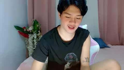 Snapshot of twink_blaze chatting on 05/10/26, 05:45 BLAZE online show from 05/10/26, 05:45