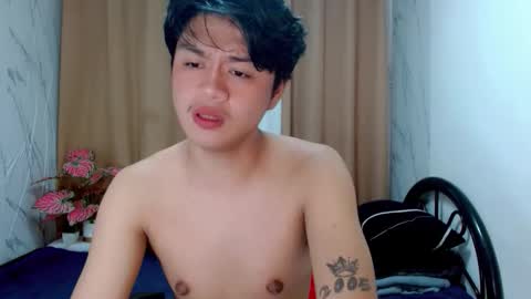 Snapshot of twink_blaze chatting on 05/15/26, 05:20 BLAZE online show from 05/15/26, 05:20