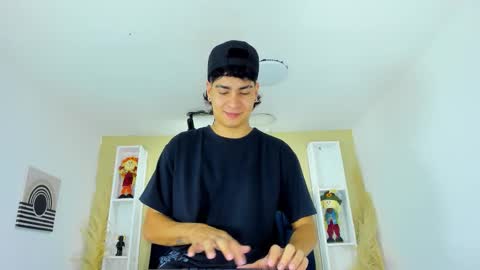 Snapshot of twink_bunny chatting on 09/22/25, 11:23 samu online show from 09/22/25, 11:23