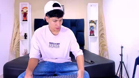 Snapshot of twink_bunny chatting on 09/26/25, 11:47 samu online show from 09/26/25, 11:47