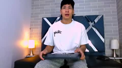 Snapshot of twink_bunny chatting on 09/27/25, 11:59 samu online show from 09/27/25, 11:59