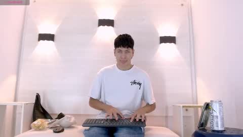 Snapshot of twink_bunny chatting on 10/12/25, 01:10 samu online show from 10/12/25, 01:10