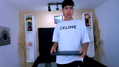 Snapshot of twink_bunny chatting on 10/26/25, 05:02 samu online show from 10/26/25, 05:02