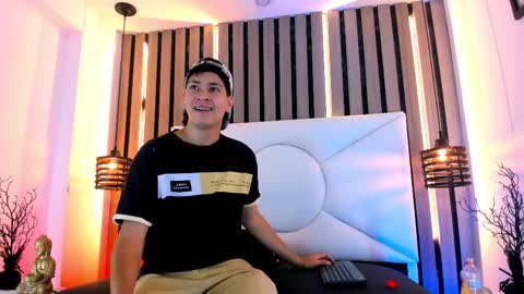 Snapshot of twink_bunny chatting on 11/01/25, 11:56 samu online show from 11/01/25, 11:56