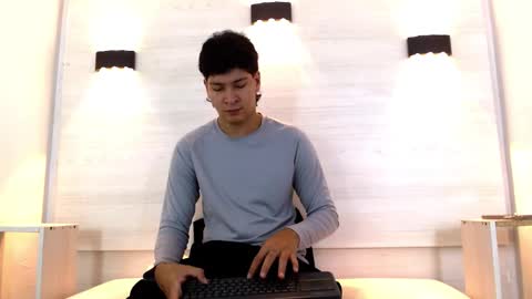 Snapshot of twink_bunny chatting on 12/03/25, 02:04 samu online show from 12/03/25, 02:04