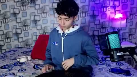 Sebastin online show from 06/17/26, 12:18