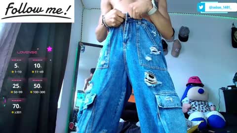 Snapshot of twink_sebas_ chatting on 12/04/24, 04:38 Bad boy sebastian online show from 12/04/24, 04:38