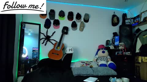 Snapshot of twink_sebas_ chatting on 12/06/24, 10:52 Bad boy sebastian online show from 12/06/24, 10:52