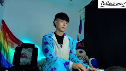Snapshot of twink_sebas_ chatting on 12/15/24, 07:57 Bad boy sebastian online show from 12/15/24, 07:57