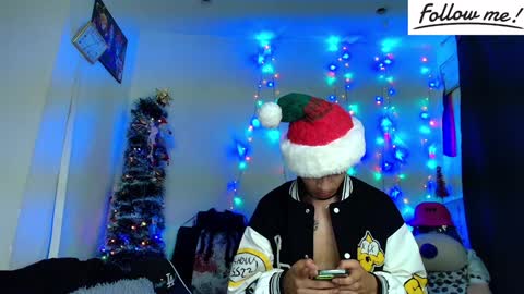 Snapshot of twink_sebas_ chatting on 12/26/24, 03:06 Bad boy sebastian online show from 12/26/24, 03:06