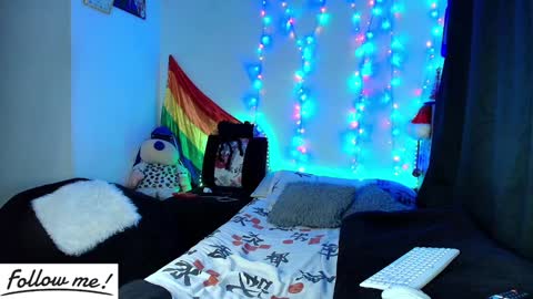 Snapshot of twink_sebas_ chatting on 01/03/25, 12:54 Bad boy sebastian online show from 01/03/25, 12:54