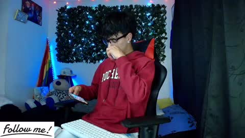 Snapshot of twink_sebas_ chatting on 01/11/25, 04:38 Bad boy sebastian online show from 01/11/25, 04:38