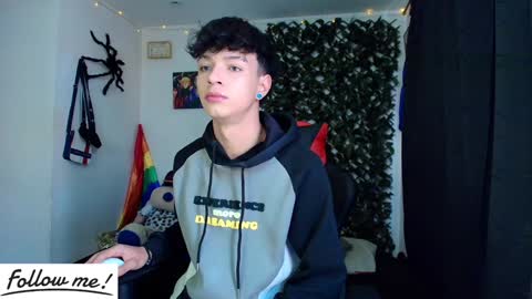 Snapshot of twink_sebas_ chatting on 01/20/25, 04:55 Bad boy sebastian online show from 01/20/25, 04:55