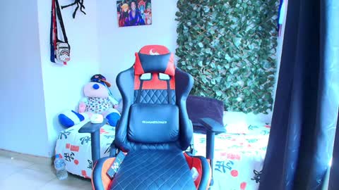 Snapshot of twink_sebas_ chatting on 01/24/25, 05:42 Bad boy sebastian online show from 01/24/25, 05:42