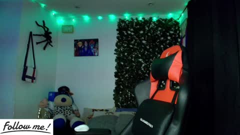 Snapshot of twink_sebas_ chatting on 01/30/25, 04:27 Bad boy sebastian online show from 01/30/25, 04:27