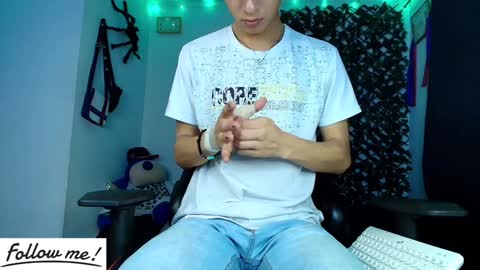 Snapshot of twink_sebas_ chatting on 02/03/25, 03:09 Bad boy sebastian online show from 02/03/25, 03:09