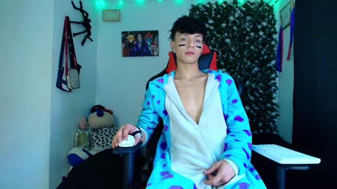 Snapshot of twink_sebas_ chatting on 02/03/25, 04:41 Bad boy sebastian online show from 02/03/25, 04:41
