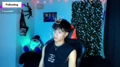 Snapshot of twink_sebas_ chatting on 02/11/25, 05:05 Bad boy sebastian online show from 02/11/25, 05:05