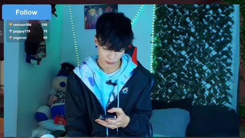 Snapshot of twink_sebas_ chatting on 02/28/25, 12:21 Bad boy sebastian online show from 02/28/25, 12:21