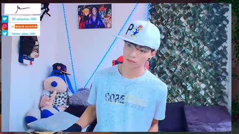 Snapshot of twink_sebas_ chatting on 02/28/25, 03:37 Bad boy sebastian online show from 02/28/25, 03:37