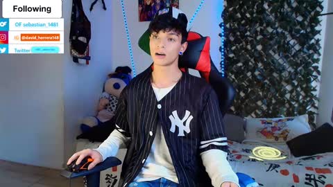 Snapshot of twink_sebas_ chatting on 03/08/25, 08:14 Bad boy sebastian online show from 03/08/25, 08:14