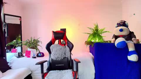 Snapshot of twink_sebas_ chatting on 10/11/25, 07:12 Bad boy sebastian online show from 10/11/25, 07:12