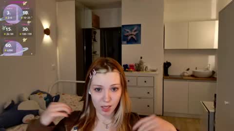 Snapshot of twinkle_toes_ chatting on 06/20/26, 12:03 Eva online show from 06/20/26, 12:03