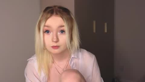 twinklefluff online show from 01/19/26, 04:33