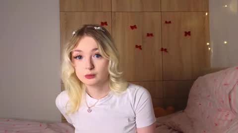 twinklefluff online show from 02/18/26, 04:14