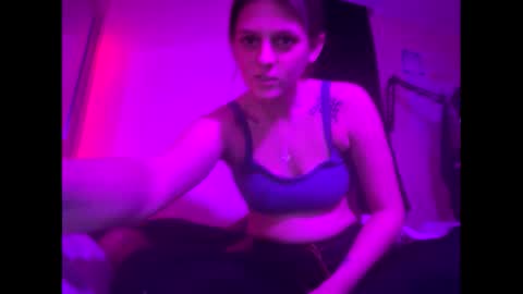 twizzler_twizzle online show from 02/18/26, 06:59