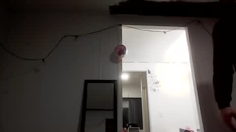 twizzytoxic22 online show from 04/17/26, 06:05