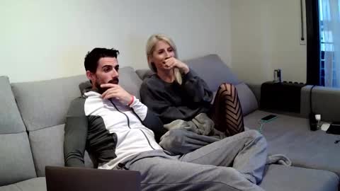 two_hot_to_handle online show from 01/06/26, 04:43