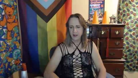 Snapshot of twocumkerry chatting on 12/16/25, 10:59 twocumkerry online show from 12/16/25, 10:59