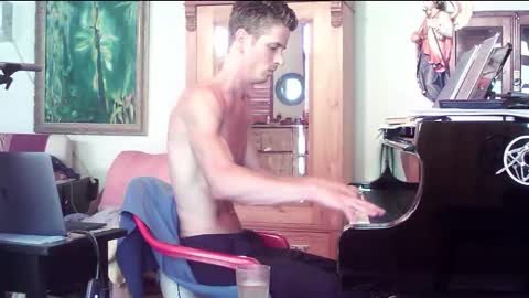 Snapshot of twoforallprivate chatting on 11/09/25, 03:10 TobeBritta online show from 11/09/25, 03:10